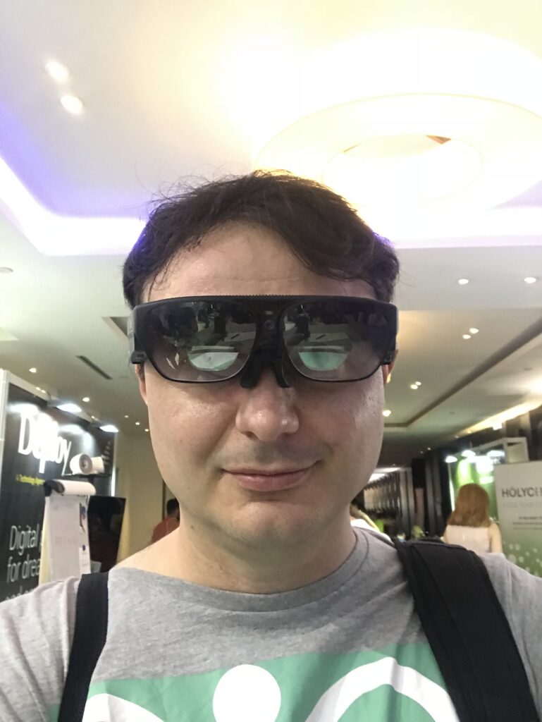 Saša Stojanović - Hololens