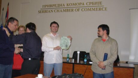 Plaketa za Sašu Stojanović u Privrednoj komori Srbije Plaketa za Sašu Stojanović u Privrednoj komori Srbije